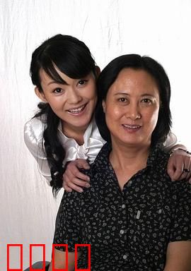 麻辣母女：笑中带泪的温情喜剧